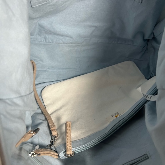 C&C California White and Blue Travel Bag with Sturdy Canvas - Picture 4 of 4